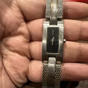 Runs DKNY Women's Silver Toned Bracelet Band Analog Watch Fits Small Wrist 4-5in